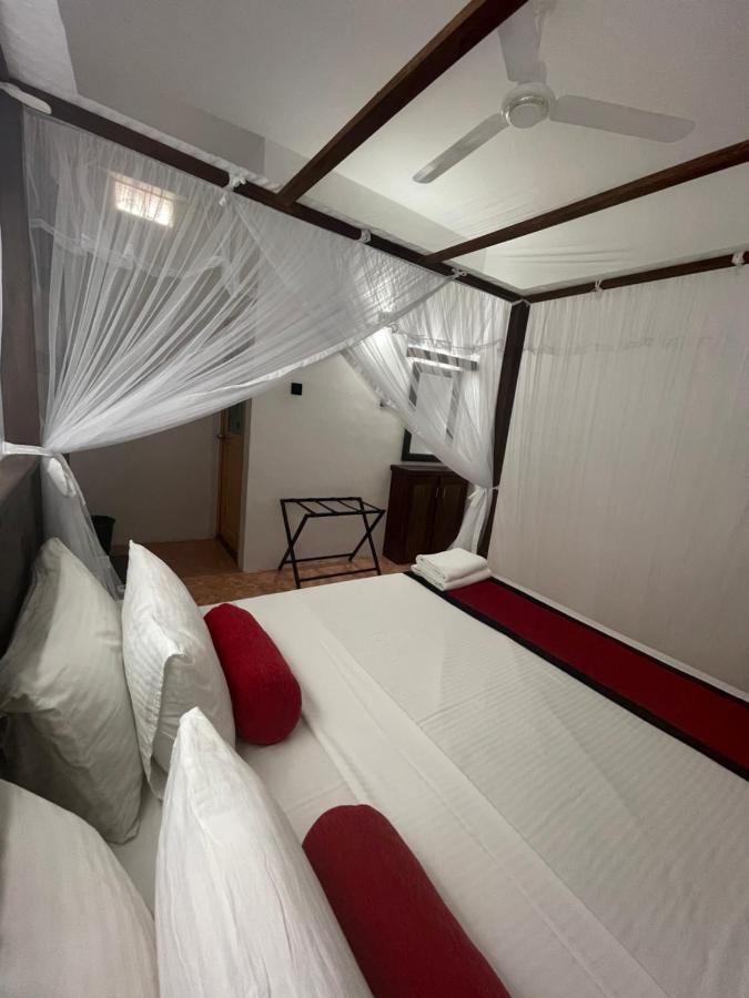 Happy Bay Hotel Weligama Kültér fotó