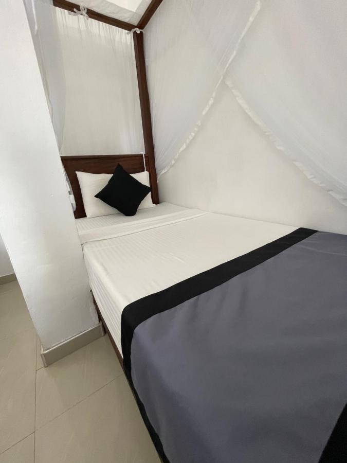 Happy Bay Hotel Weligama Kültér fotó