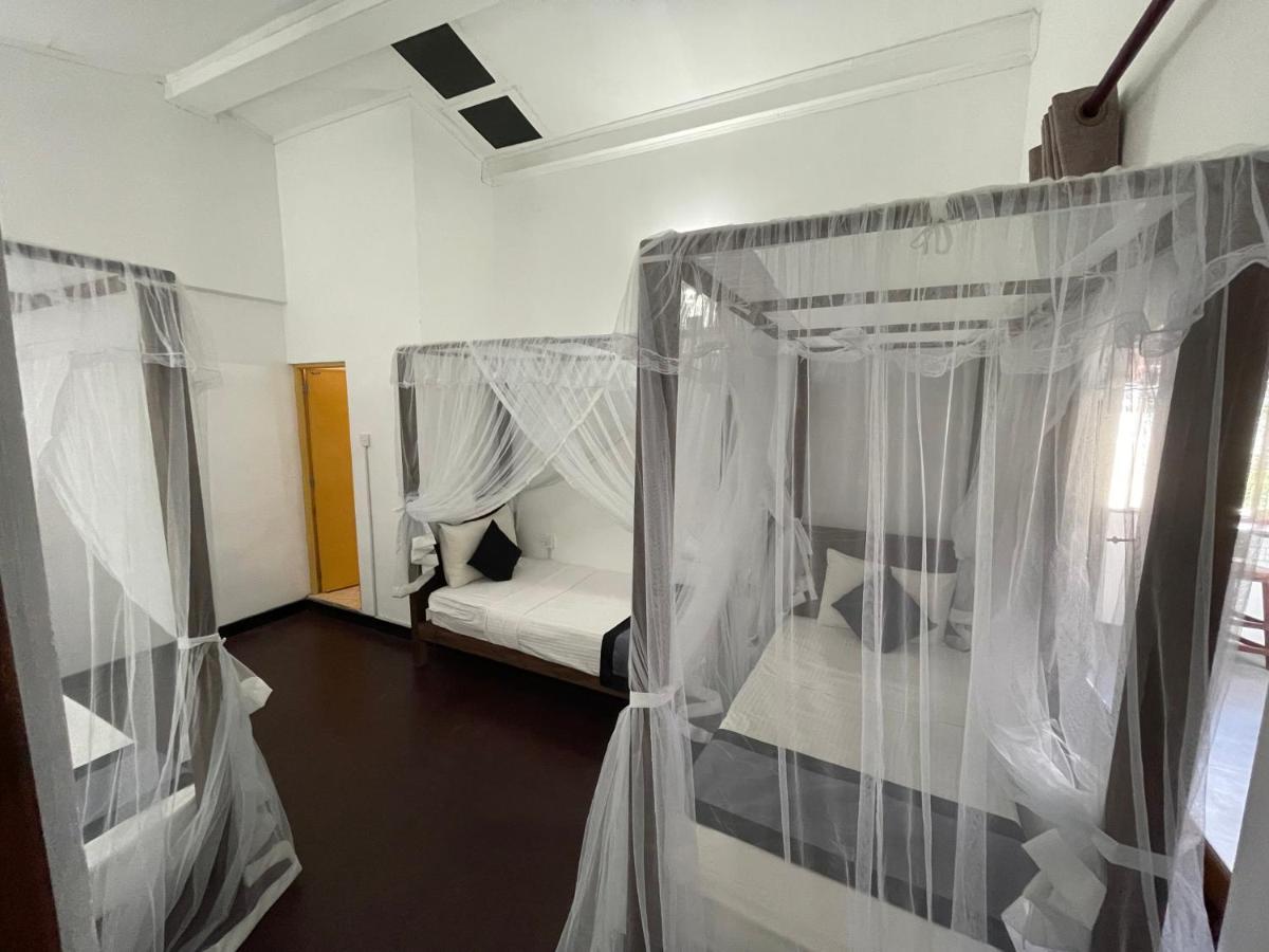Happy Bay Hotel Weligama Kültér fotó