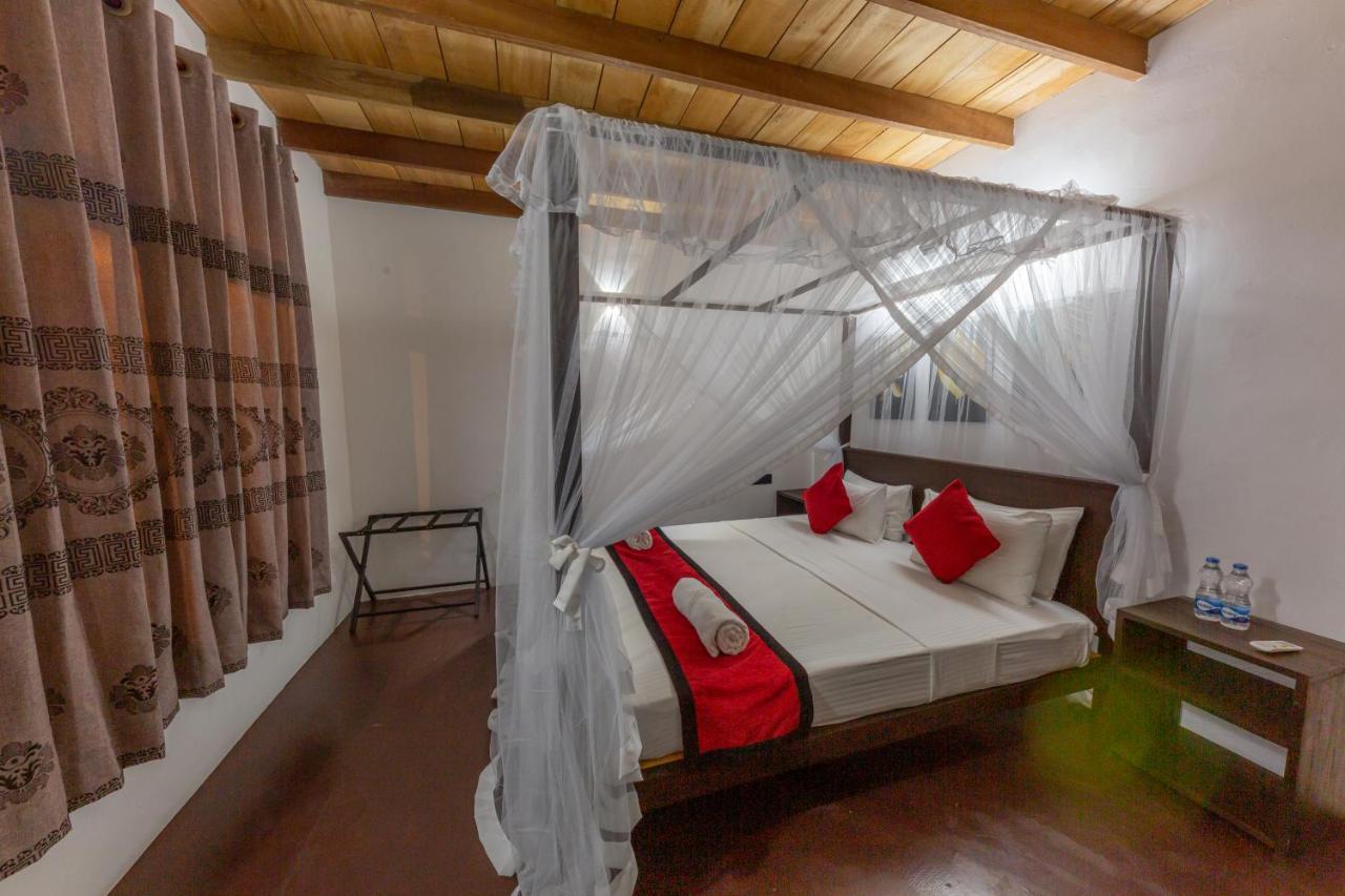 Happy Bay Hotel Weligama Kültér fotó